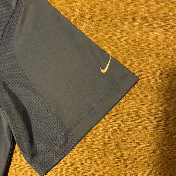 Nike Polo - Picture 2 of 4